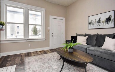 1612- Living Room (2)
