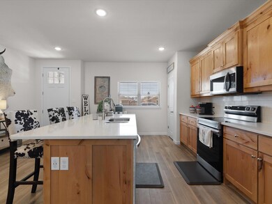 905 Sam St, Springtown, TX 76082 - photo 4