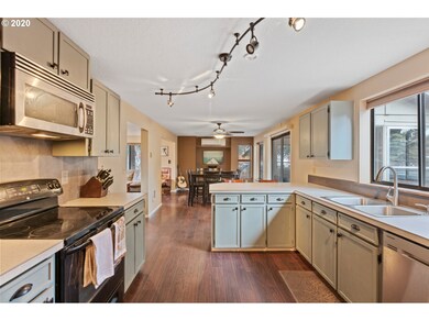 2988 NE Rock Chuck Dr, Bend, OR 97701 - photo 7