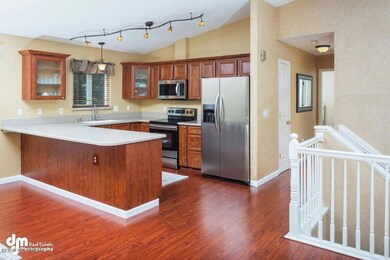 Large Breakfast Nook