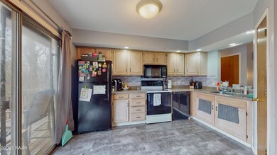 1052 Maple Lake Dr, Bushkill, PA 18324 - photo 6