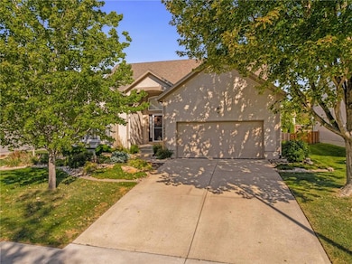 16247 S Avalon St, Olathe, KS 66062 - photo 2