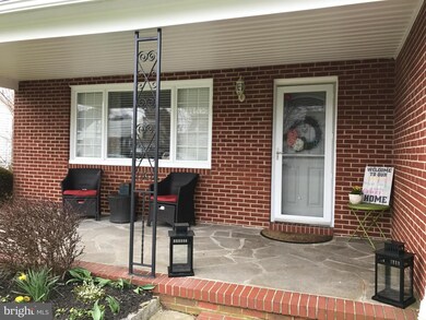 8413 Allison Ln, Rosedale, MD 21237 - photo 2