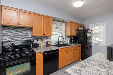 5812 Clark St, Des Moines, IA 50311 - photo 6