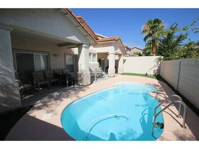 Swimming Pool/Hot Tub/Sauna.