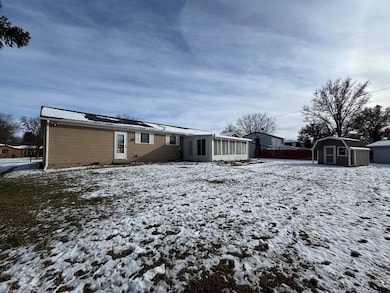 1555 Rosedale Ave, Bucyrus, OH 44820 - photo 2