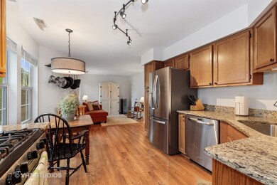 118 Hampton Blvd unit 12B, Lake Bluff, IL 60044 - photo 5
