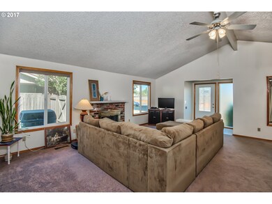 3816 19th Ave, Forest Grove, OR 97116 - photo 3