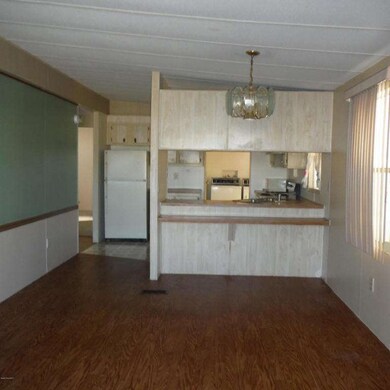 702 Amaryllis Dr, Sebastian, FL 32976 - photo 4