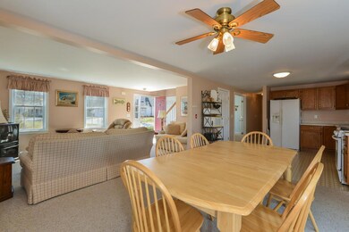 010-Breakfast_Nook-3969353-small