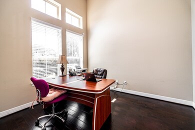 3414 Norwich Gardens Ln, Fulshear, TX 77441 - photo 6