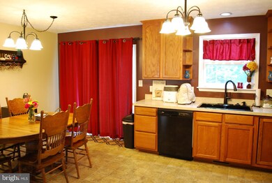 350 Monticello Dr, Colonial Beach, VA 22443 - photo 5