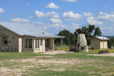 Rocksprings unit TX 78880 USA, Telegraph, TX 76849 - photo 2