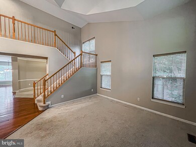 43227 Chase St, Chantilly, VA 20152 - photo 4