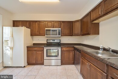 334 Hillside Terrace, Hyattsville, MD 20785 - photo 4
