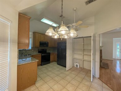 1349 Timber Creek Dr, Weatherford, TX 76086 - photo 5