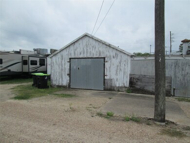 8903 Main St, Needville, TX 77461 - photo 2