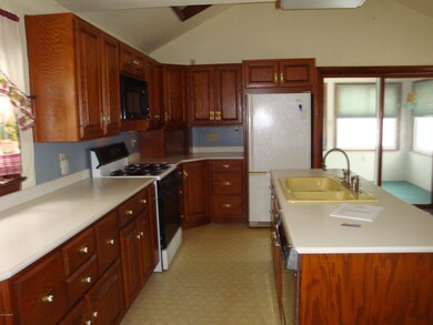 308 E 3rd St, Watsontown, PA 17777 - photo 5