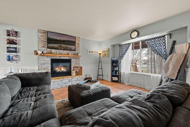 1955 NW Ivy Ave unit 2, Redmond, OR 97756 - photo 6