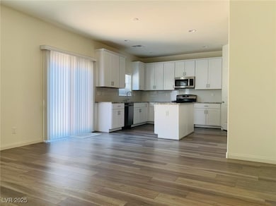 8793 Candelabra Ct, Las Vegas, NV 89113 - photo 6