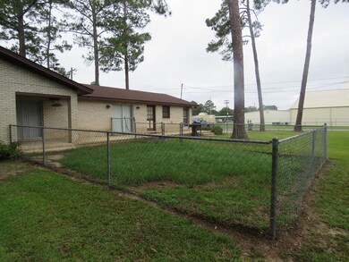 701 W Baker Hwy, Douglas, GA 31533 - photo 4