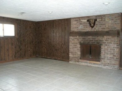 311 Concanneau Dr, La Porte, IN 46350 - photo 4