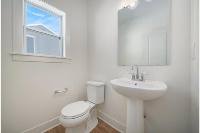 STG142-E2390-Powder Room