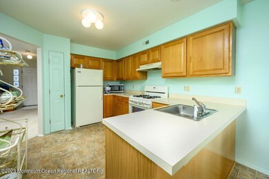 5502 Belmont Ct unit 5502, Toms River, NJ 08755 - photo 7