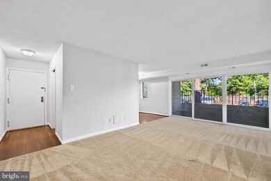 7583 Margate Ct unit 1, Manassas, VA 20109 - photo 5