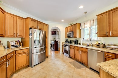 275 Spring St, Rockland, MA 02370 - photo 6