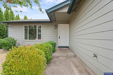 1257 Linden Ct, Sweet Home, OR 97386 - photo 2