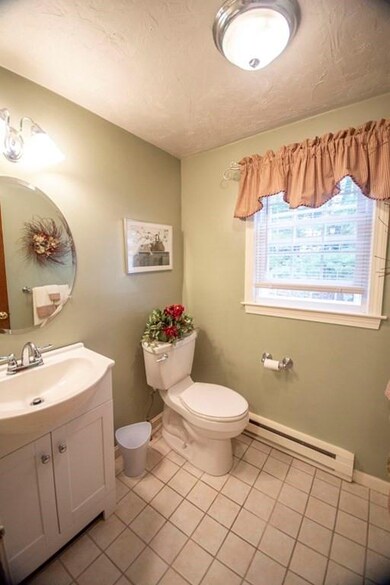 7 Pine View, Millis, MA 02054 - photo 6