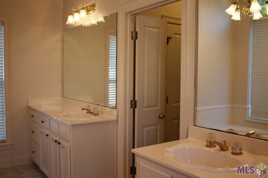 1738 Great Oak Dr, Baton Rouge, LA 70810 - photo 5