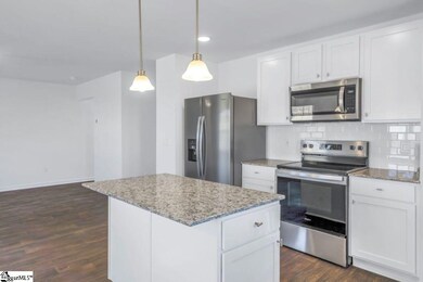 6042 Willutuck Dr, Boiling Springs, SC 29316 - photo 4