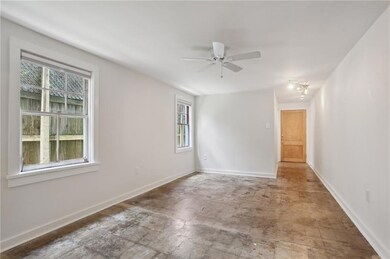 2922 1/2 O'Reilly St.