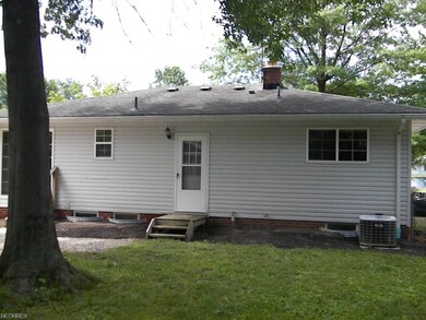 343 Erieview Blvd, Sheffield Lake, OH 44054 - photo 7