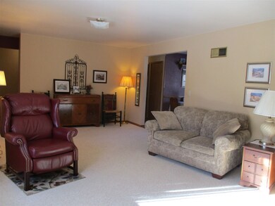 5178 Irish Ln, Fitchburg, WI 53711 - photo 2