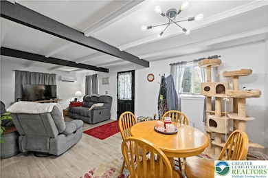 1104 Crescent Cir, Tobyhanna, PA 18466 - photo 4