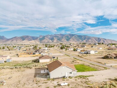 595 Abarr Dr, Spring Creek, NV 89815 - photo 3