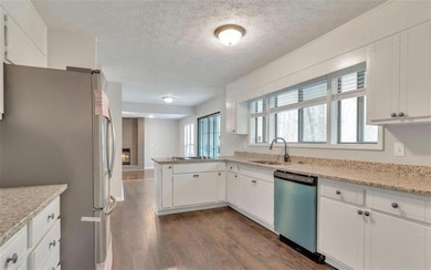 3721 Chiltern Ct, Lithonia, GA 30038 - photo 6