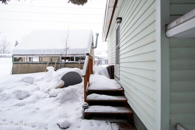 4305 Forrest Rd, Anchorage, AK 99517 - photo 4
