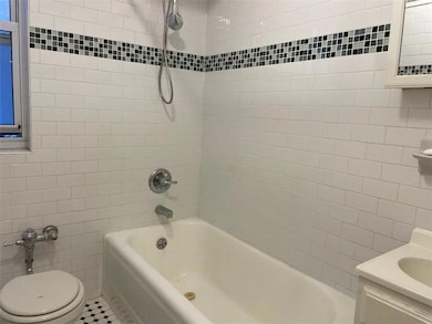 Flagg Court unit 119, Brooklyn, NY 11209 - photo 7