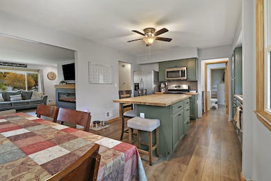 401 Roberts Dr, Mukwonago, WI 53149 - photo 4