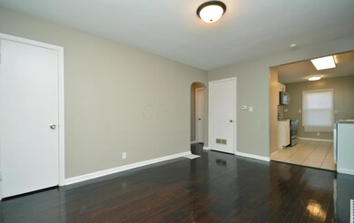 Living Room (6)