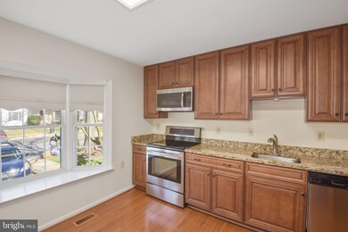 10209 Quiet Pond Terrace, Burke, VA 22015 - photo 4