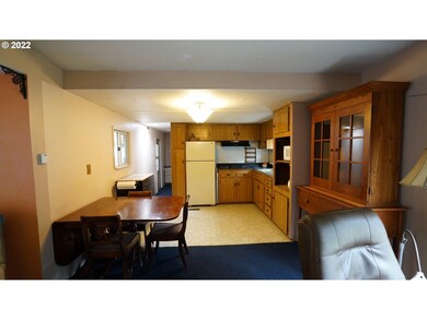 340 S Humbolt St, Canyon City, OR 97820 - photo 5