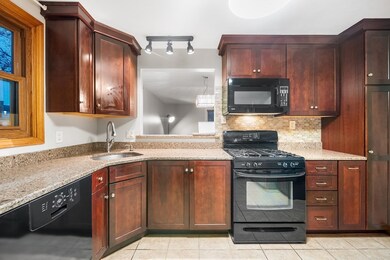 215 Centre St unit 4, Quincy, MA 02169 - photo 3