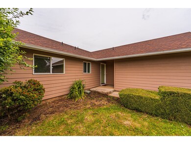 5248 G St, Springfield, OR 97478 - photo 2