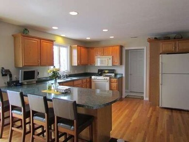 51 Trowbridge Ln, Shrewsbury, MA 01545 - photo 4