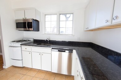 63 Linden St unit 7, Wellesley, MA 02482 - photo 6